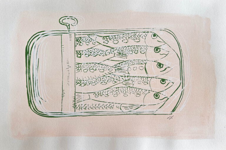 a print of several sardines packed in a tin that is open about two thirds of the way. the tin is outlined in dark green ink overlaid with a white outline, and there is a pale pink swash behind it